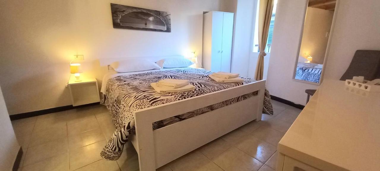 Chiara Rooms Vernazza Exterior foto